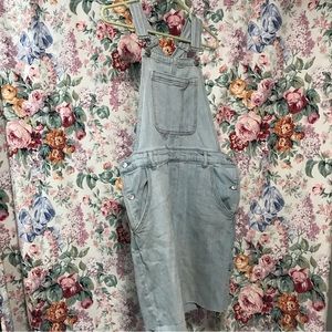 Wild Fable light denim overalls/shortalls size Medium